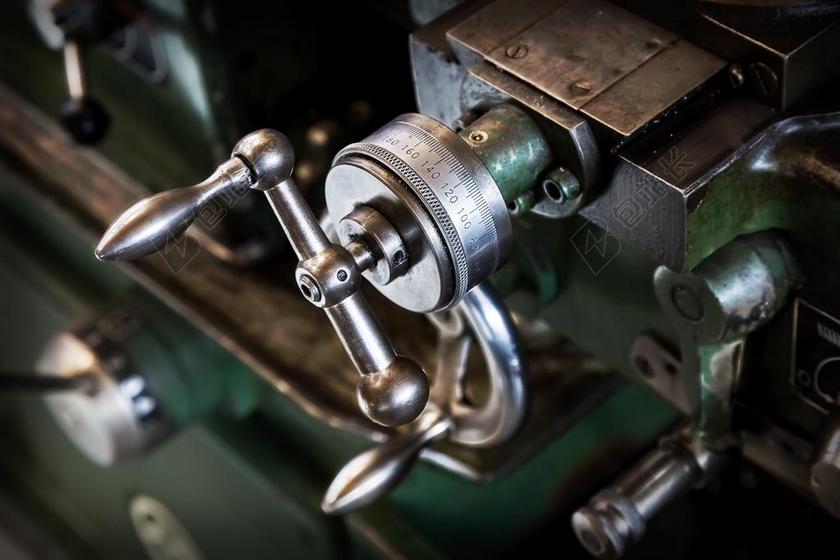 周围 加工 金属