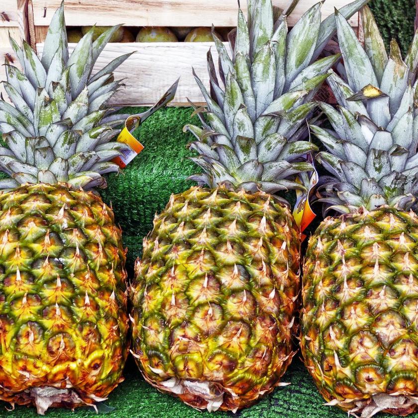 餐饮清新新鲜的菠萝背景图片