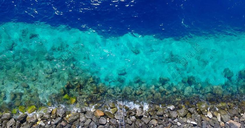 蓝色 海 海洋 水 石头 岩 阶梯 鱼