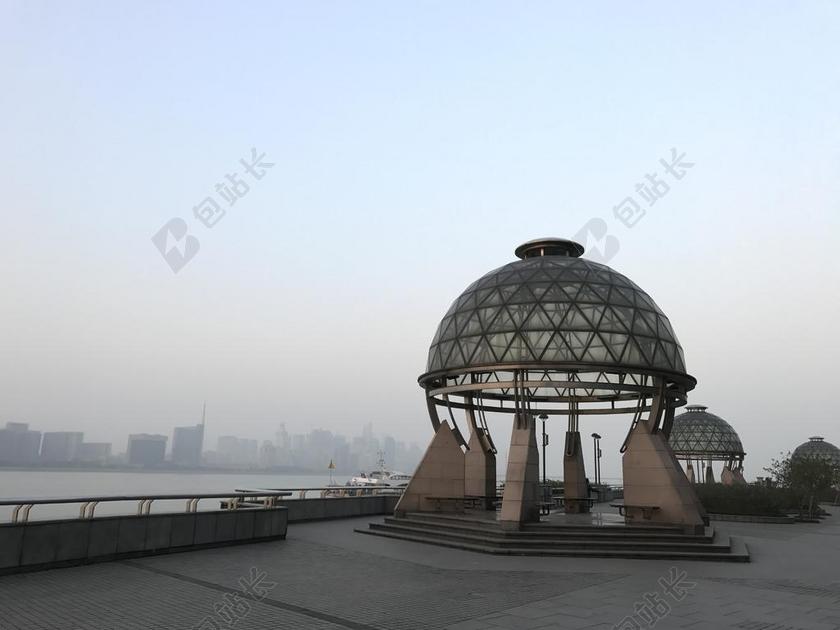 旅游清新杭州錢塘江涼亭背景图片