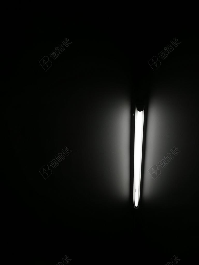 灯泡。 火 黑暗中 恐惧 神秘 黑色的 光 照明 令人敬畏