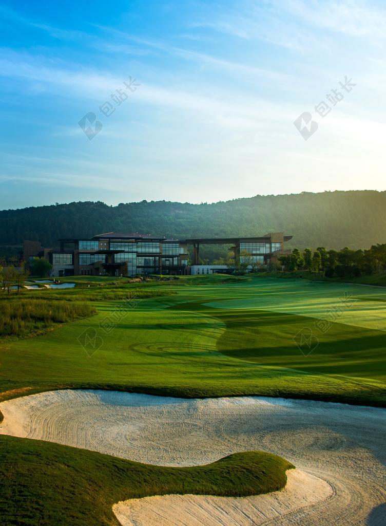 果岭 高尔夫 蓝天 白云