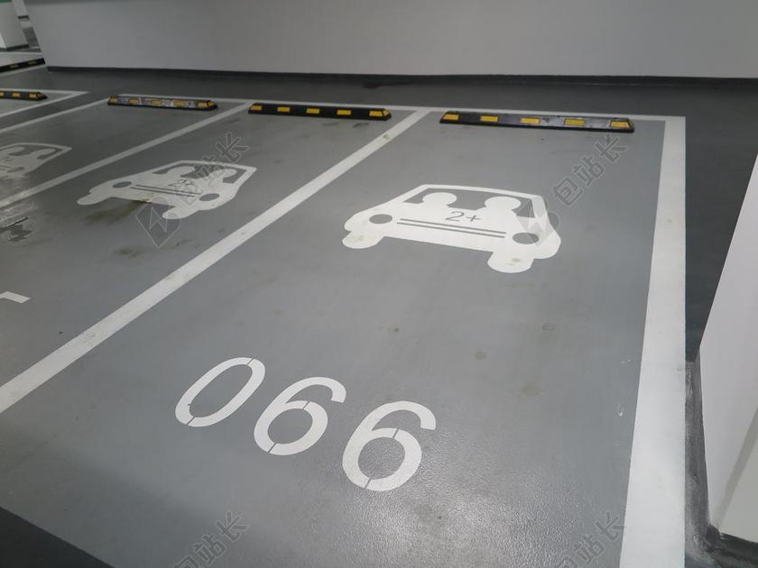 移动 多层停车场 电动汽车