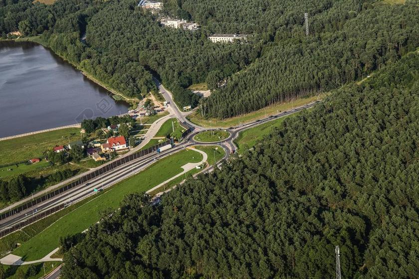 方式 环岛 通讯 旅行 运输枢纽 航拍照片 森林 高度