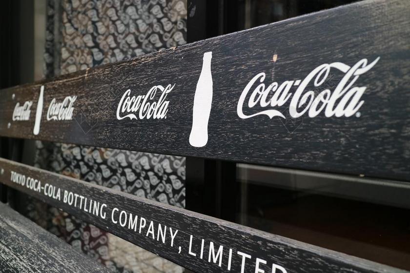 可口可乐 板凳 椅子 凉爽