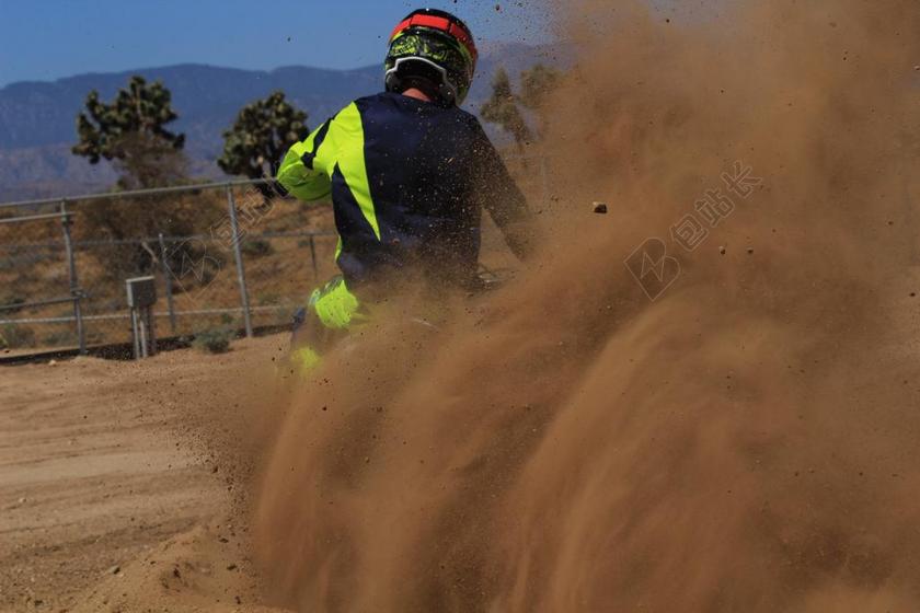 越野摩托车 摩托栖息 栖 摩托车 土飞 越野 电单车司机