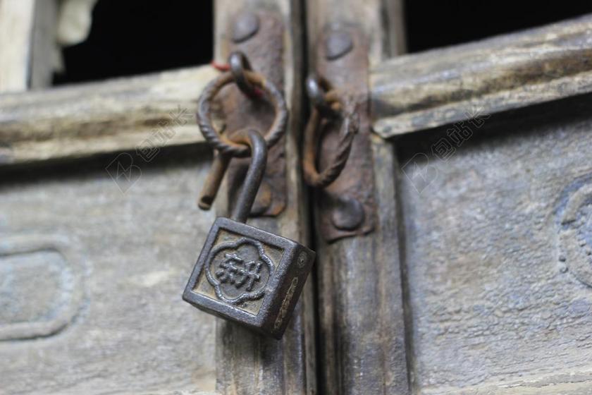 锁 门锁 旧门锁 破旧 老屋 陈旧