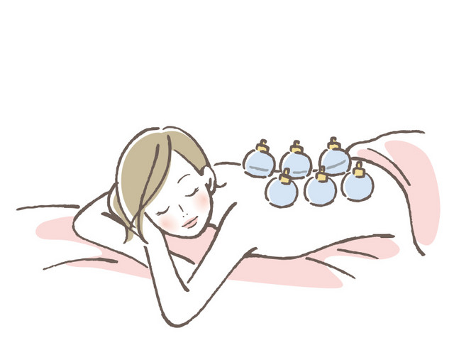 女人中医养生拔罐
