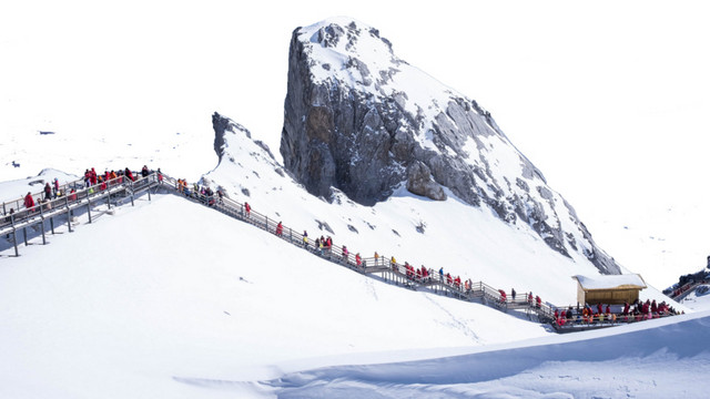 雪山冰山山峰素材