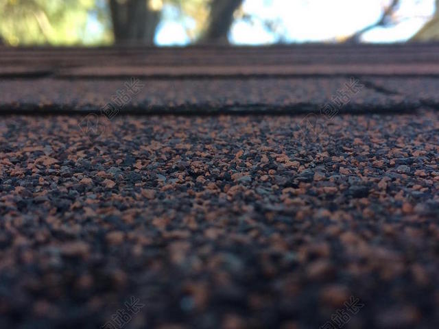 黑色建筑安静道路地面砂石背景图片
