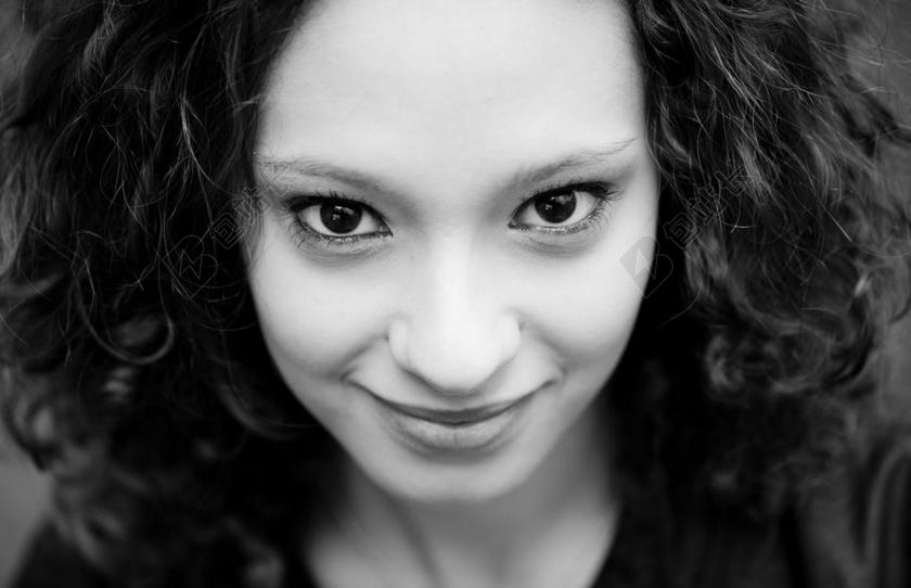 黑色面部特写广告模特女人脸图片