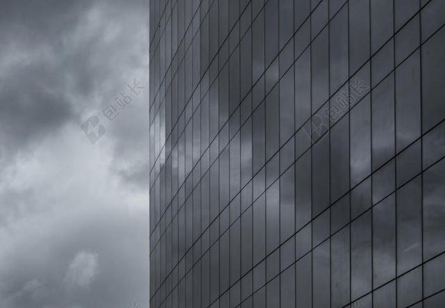 摄影复古建筑室外的黑烟背景图片