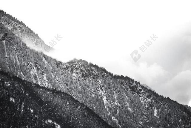 摄影唯美山脉景色黑白照片背景图片