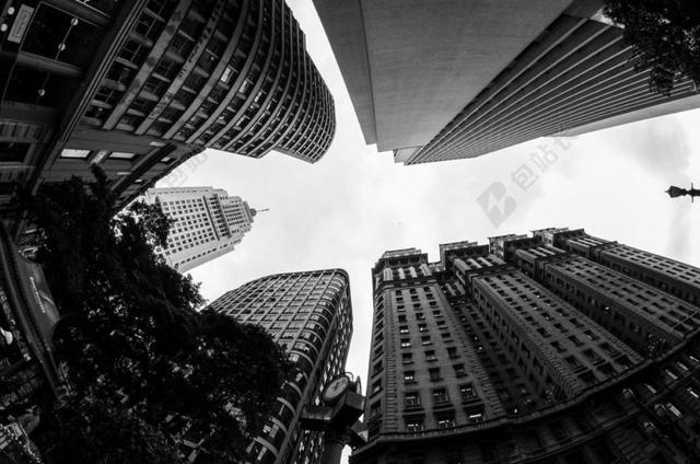建筑复古市中心建筑黑白照片背景图片