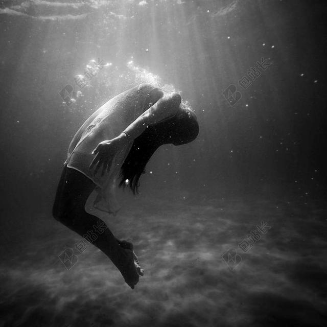 黑白 - 死去的 - 死亡 - 潜水 - 溺水