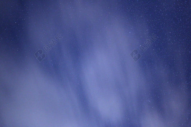 摄影星空繁星点点的云层背景图片