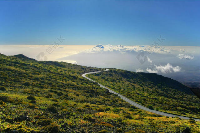 自然景观山地山脉道路旅游背景图片