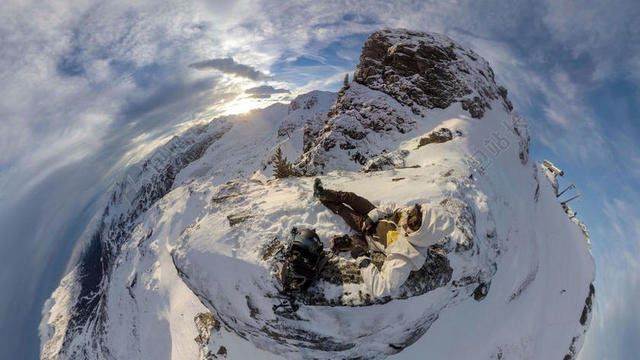旅游自然海拔高的雪山融化积雪背景图片