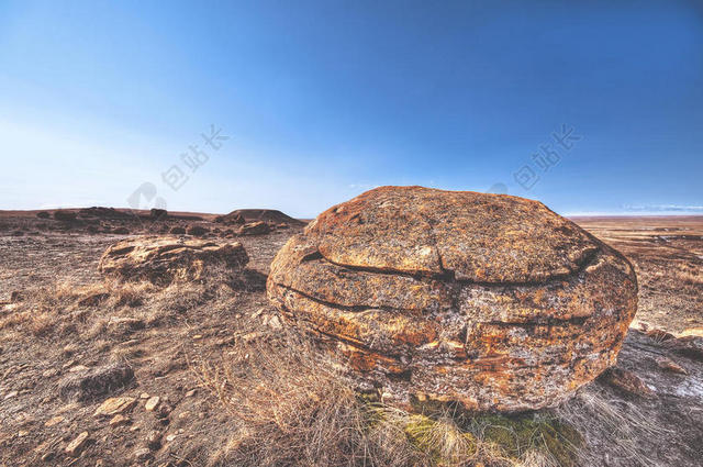 蓝色户外自然景观山地岩石巨石背景图片