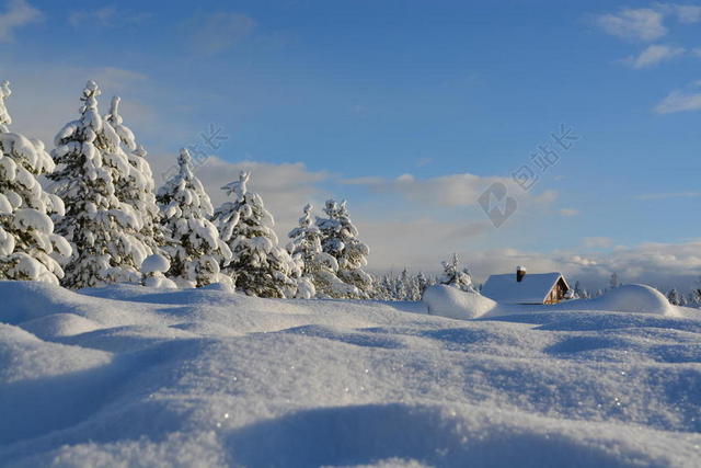 白色自然景观冬季雪山雪景背景图片