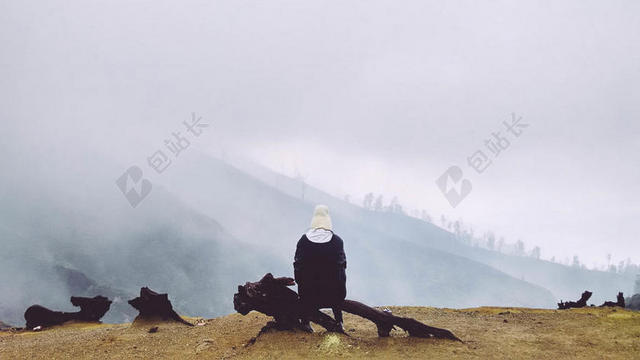 成人 - 冒险 - 单独地 - 无檐小便帽 - 阀盖 - 风景 - 山
