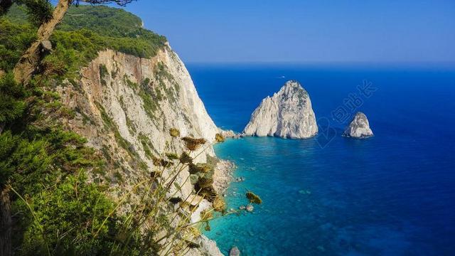 风景海边高山背景图片