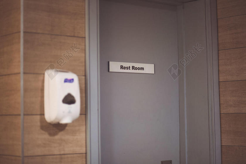 清新家居门背景图片