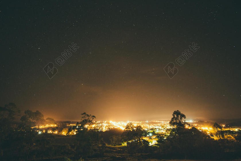 黑色夜晚自然景观城市建筑背景图片