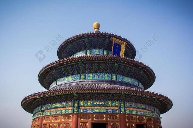 蓝色建筑复古殿堂圆塔背景图片