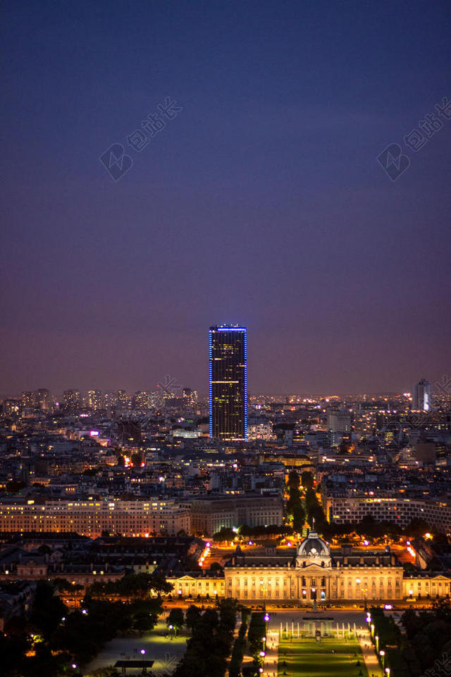 城市商务建筑夜晚灯光景观背景图片