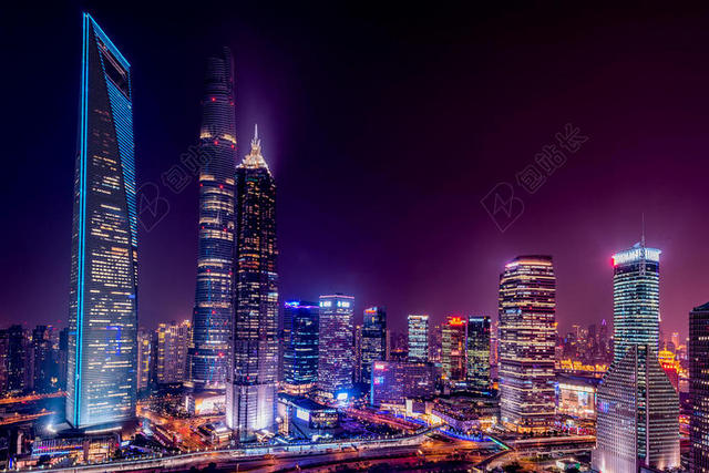 黑色摩天大楼多层建筑夜景背景图片