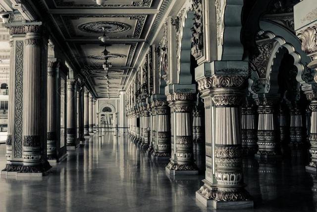 建筑古典圆柱建筑背景图片