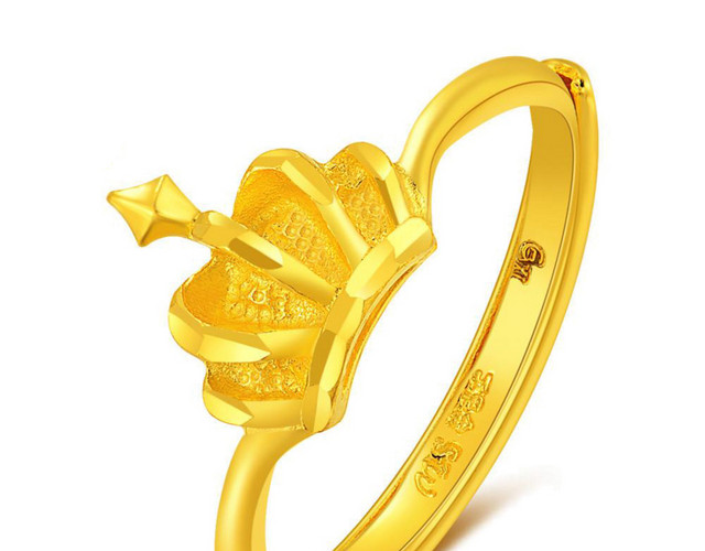金色皇冠造型戒指设计素材