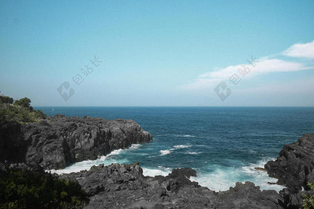 海滩 - 悬崖 - 海岸 - 唐纳德 - 用钳子钳起 - 大海 - 沙滩 - 天空