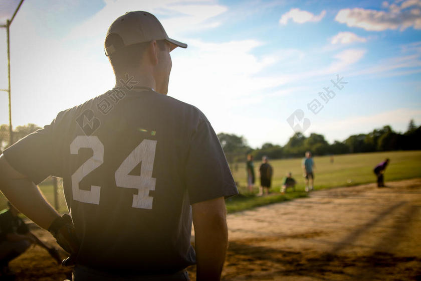 广告唯美户外棒球队队员背景图片