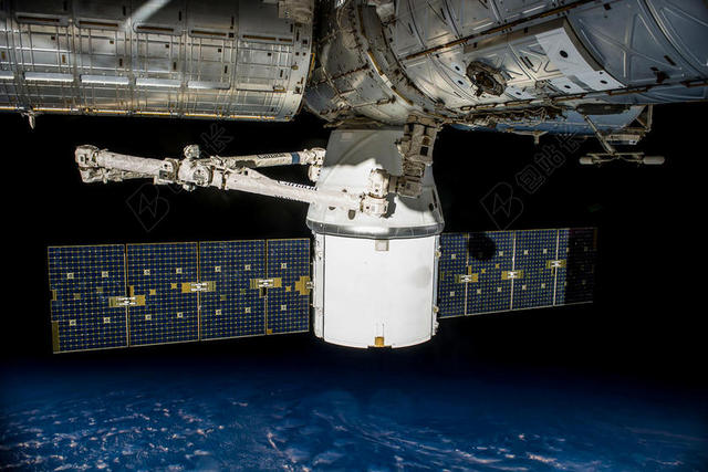 航天科技太空中的探测器科研宇宙太空背景图片