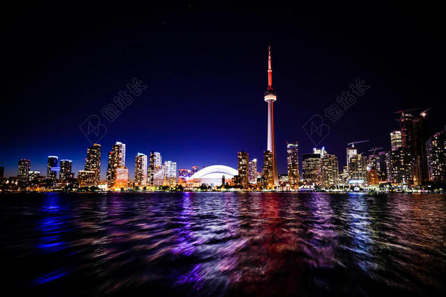 加拿大 - 城市 - 城市景观 - 市中心 - 高高升起 - 城市 - 夜晚