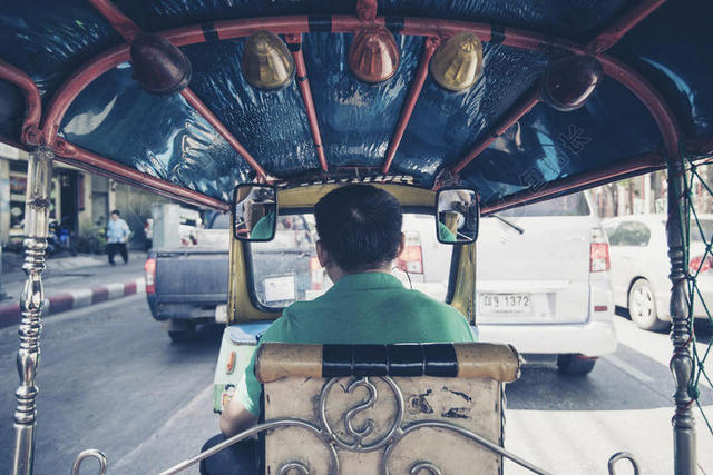 成人 - 亚洲的 - 城市 - 开车 - 司机 - 城市 - 光