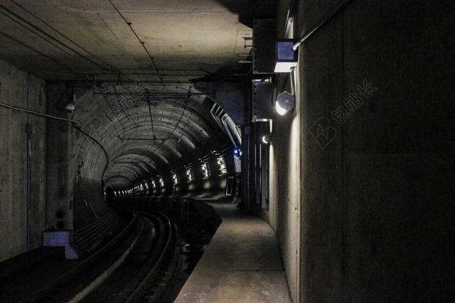 建筑地下通道城市轨道交通路线地铁轻轨运输隧道结构背景图片