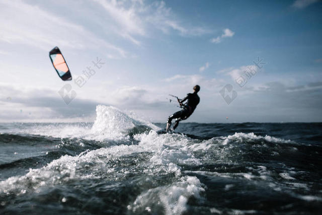 海上体育竞技户外冲浪比赛背景图片