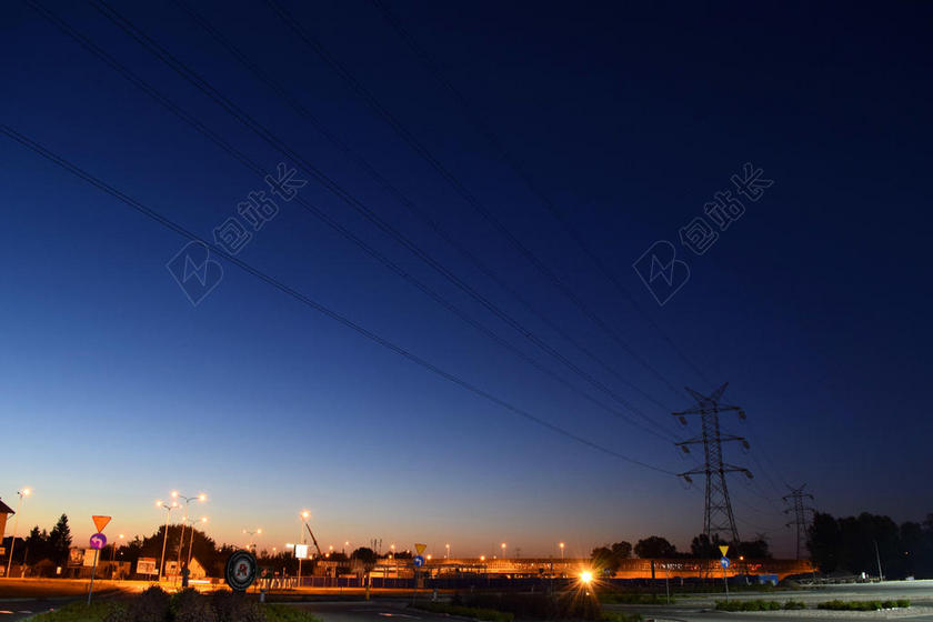 摄影唯美黄昏下的夜景背景图片