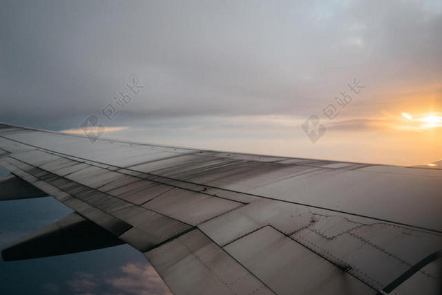 飞机旅游旅行机翼天空背景图片