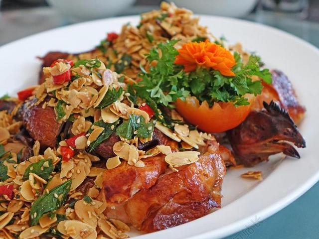 鸡 烤 肉 食品 餐厅 家禽 美食 菜 煮熟的 板
