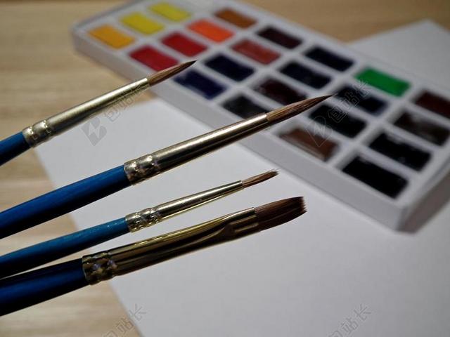 文具彩绘勾勒画笔背景图片