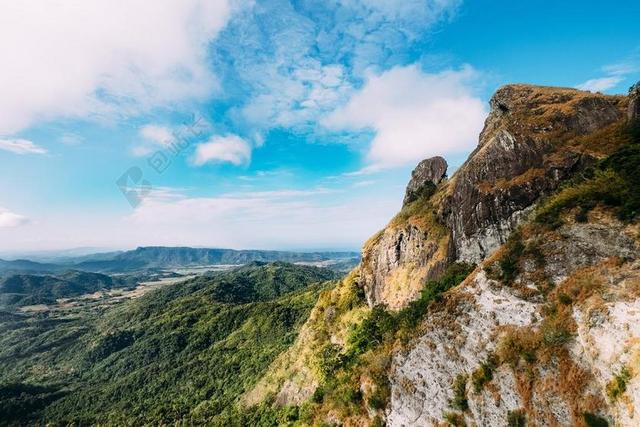 云 高清壁纸 丘陵 山 自然 岩 天空 树