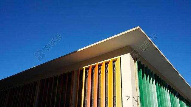 蓝色建筑简约多彩大楼背景图片