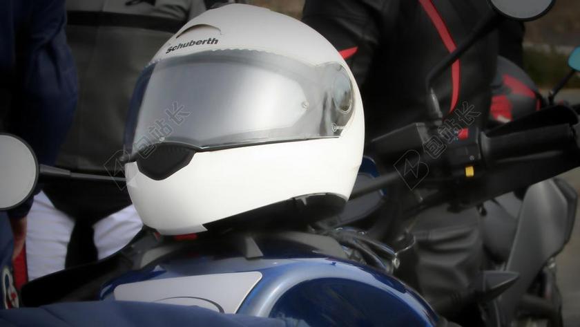 头盔 摩托车、 自行车 比尔 速度 电单车司机 骑自行车的人