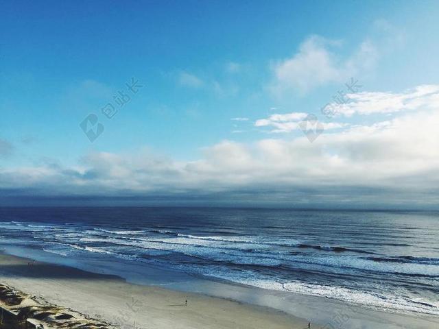 海洋 海滩 空气 沙 天空 水 蓝色 户外 海滨 海岸线