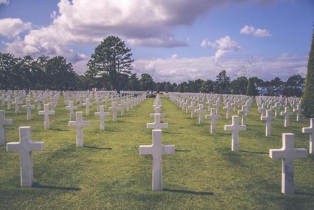 死亡安静严肃十字架墓地整齐纪念背景图片