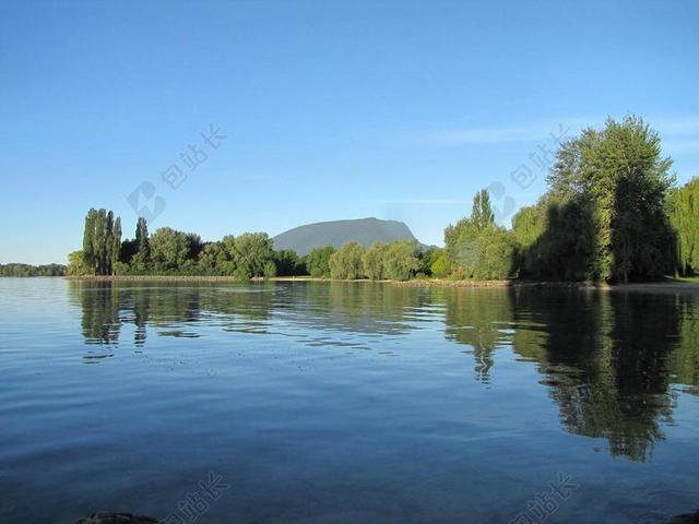 欧韦尼耶 瑞士 山 景区 天空 云 湖 水 几点思考 森林